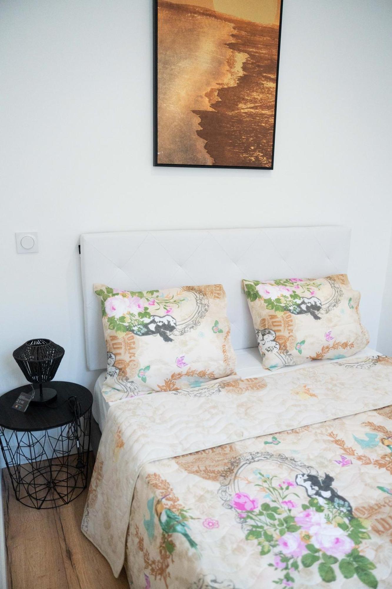 Yellow Home Fougères Εξωτερικό φωτογραφία